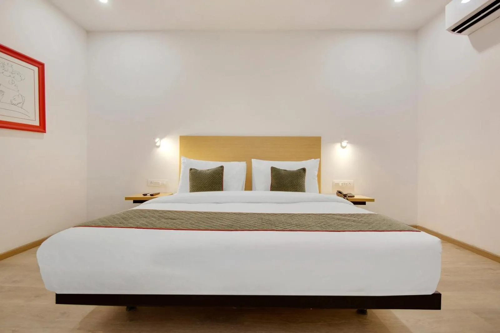 Hotel Loha New Delhi 4*,