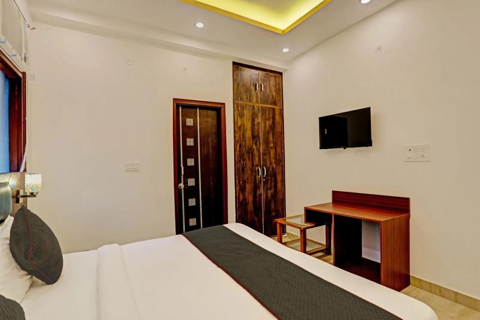 Hotel Loha Nuova Delhi 4*,